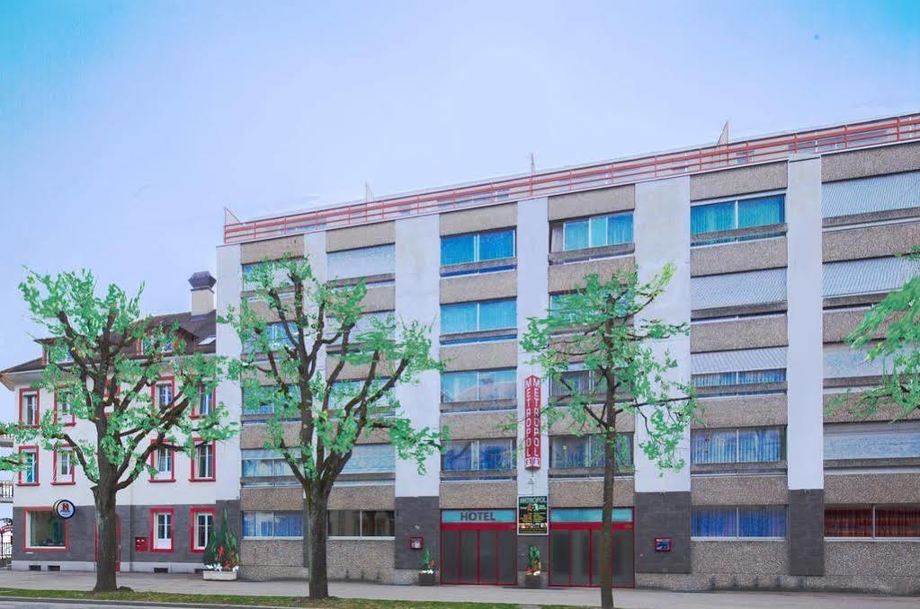 Metropol Hotel Бил Екстериор снимка